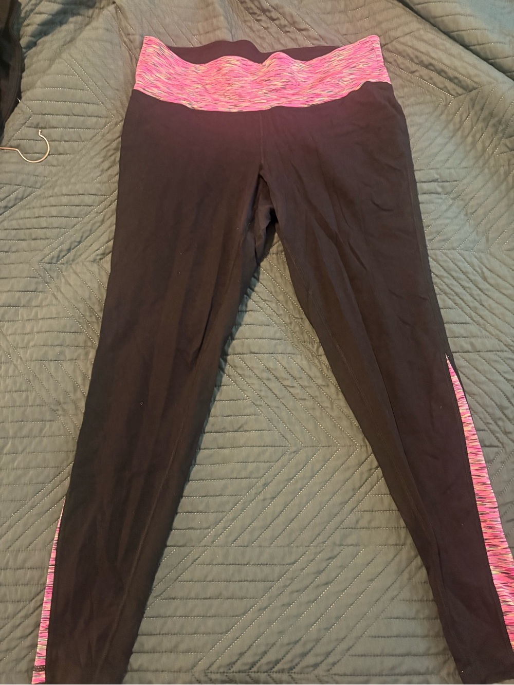 Livi Active Black Leggings with Pink Heather Waistband